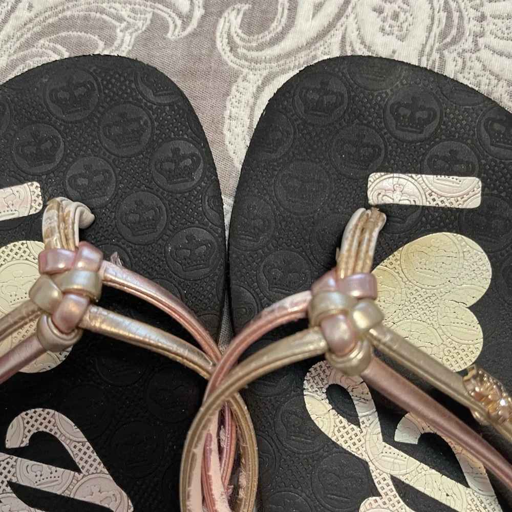 Juicy Couture girls flip flops